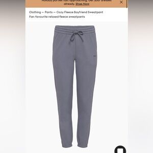 Aritzia Boyfriend Fit sweatpants, size small